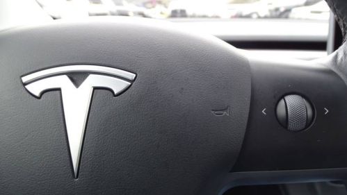 2021 Tesla Model Y 5YJYGDEE1MF146506