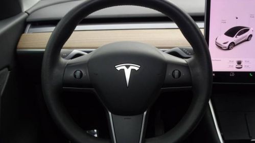 2021 Tesla Model Y 5YJYGDEE9MF079847