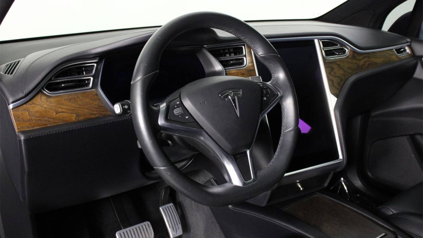 2018 Tesla Model X 5YJXCAE21JF091790