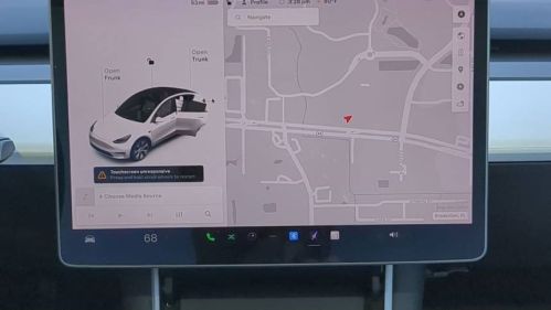 2021 Tesla Model Y 5YJYGDEE6MF099103