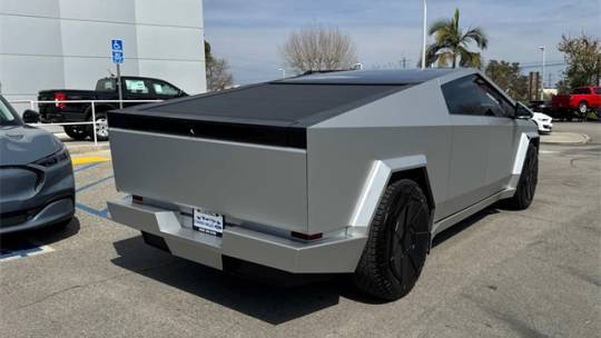 2024 Tesla Cybertruck - Images - 4