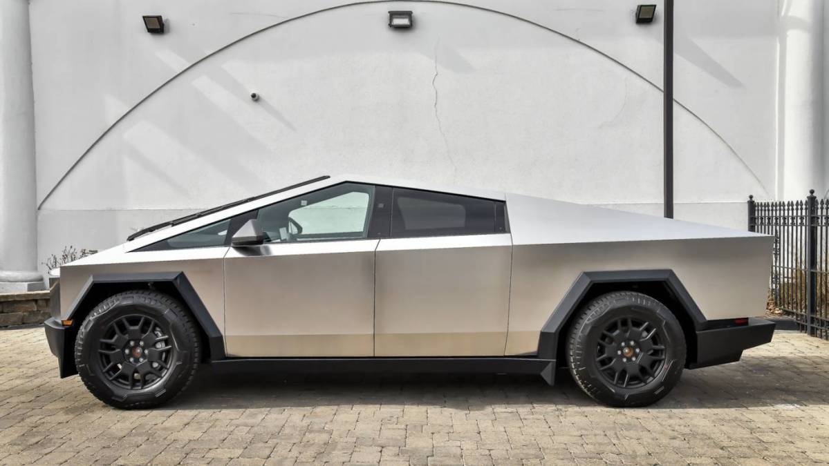 2024 Tesla Cybertruck - Images - 5
