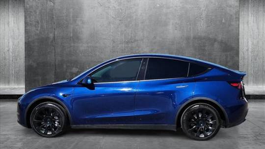 2022 Tesla Model Y 7SAYGDEE9NF313831