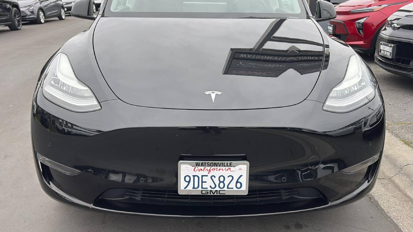 2022 Tesla Model Y 7SAYGDEE0NF480496