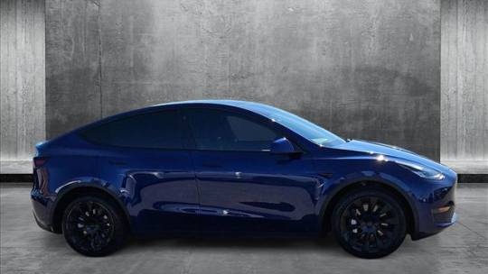 2022 Tesla Model Y 7SAYGDEE9NF313831