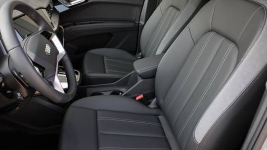 2024 Audi Q4 e-tron WA1LUBFZ2RP083657