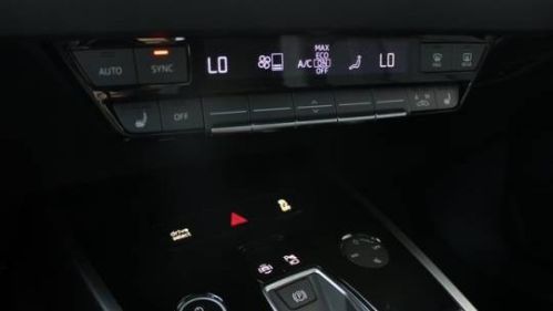 2024 Audi Q4 e-tron WA1LUBFZ2RP083657