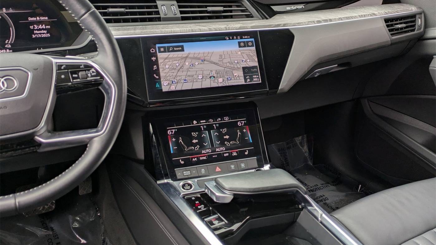 2021 Audi e-tron WA1AAAGE1MB018469