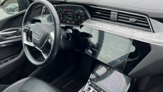 2021 Audi e-tron WA1AAAGE3MB013113