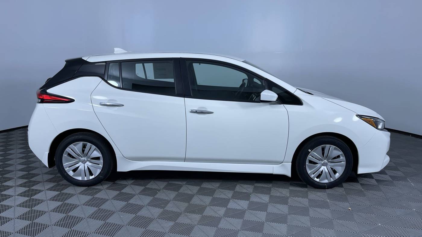 2025 Nissan LEAF 1N4AZ1BV0SC565834