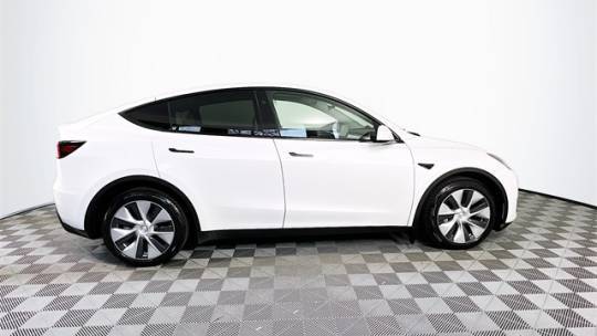 2023 Tesla Model Y 7SAYGDEE9PF883492