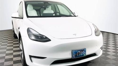 2023 Tesla Model Y 7SAYGDEE9PF883492