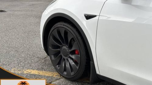 2023 Tesla Model Y 7SAYGDEF4PF712061