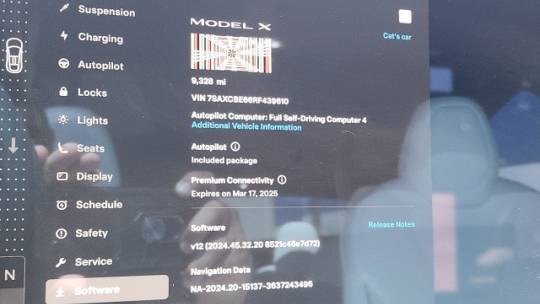 2024 Tesla Model X 7SAXCBE66RF439610