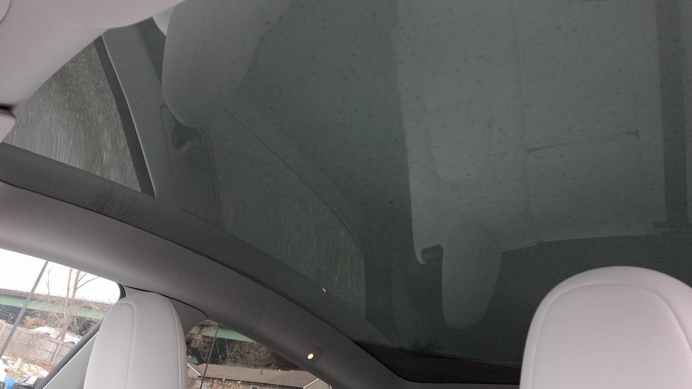 2024 Tesla Model Y 7SAYGDEE1RF036534