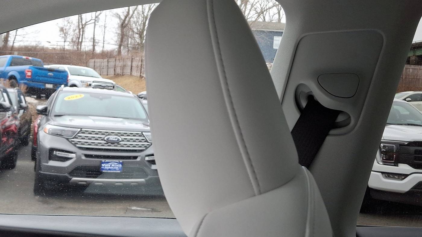 2024 Tesla Model Y 7SAYGDEE1RF036534