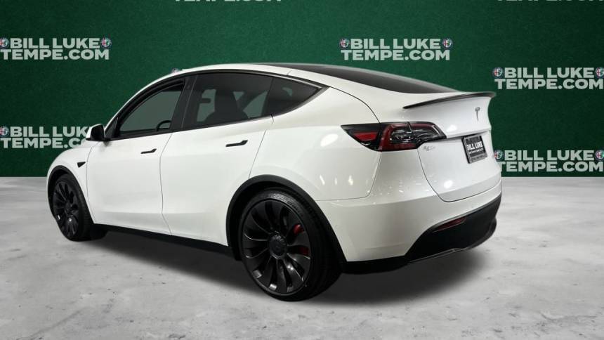 2022 Tesla Model Y 7SAYGDEF3NF403856