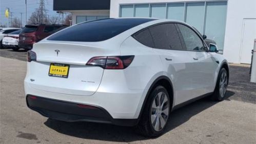 2022 Tesla Model Y 7SAYGDEE7NA009989