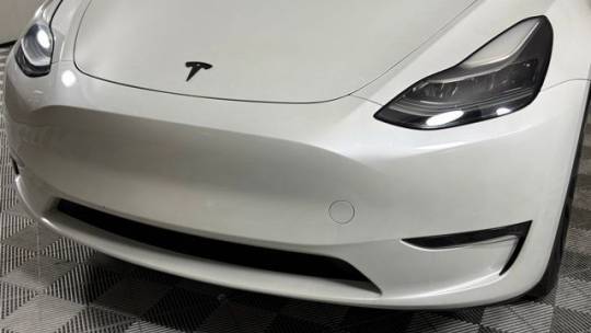 2023 Tesla Model Y 7SAYGDEE0PF672472