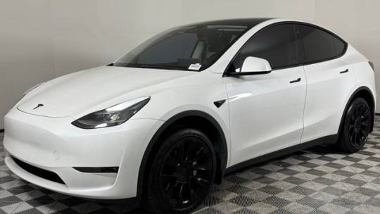 2023 Tesla Model Y 7SAYGDEE0PF672472