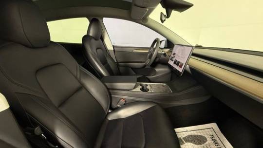 2023 Tesla Model Y 7SAYGDEE0PF672472