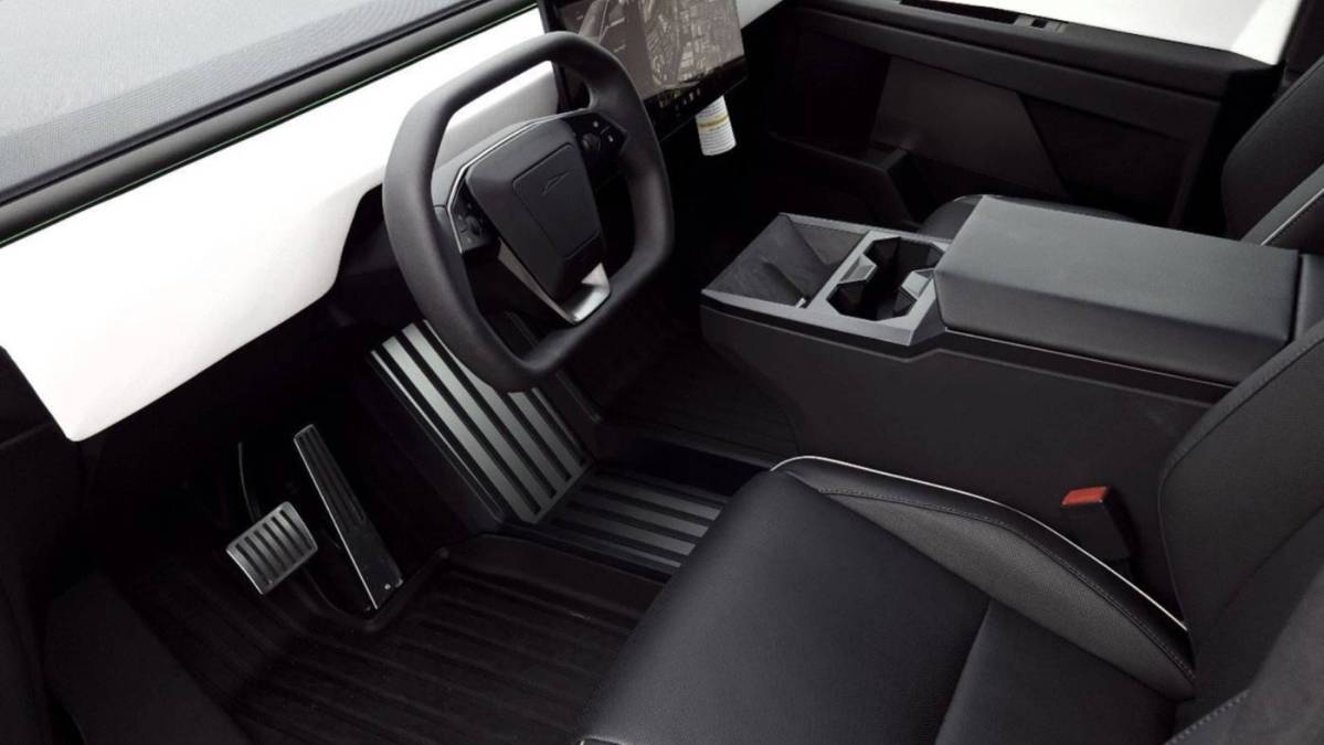 2024 Tesla Cybertruck - Images - 7