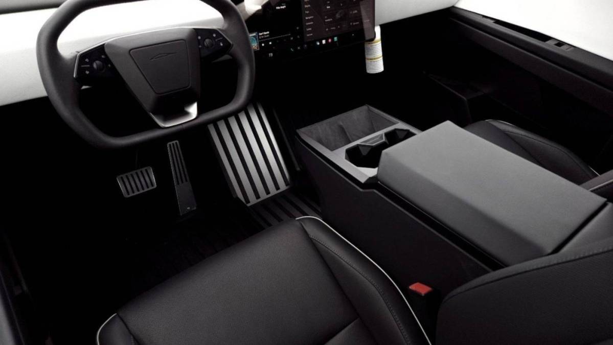 2024 Tesla Cybertruck - Images - 12