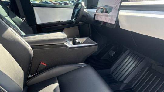 2024 Tesla Cybertruck - Images - 37