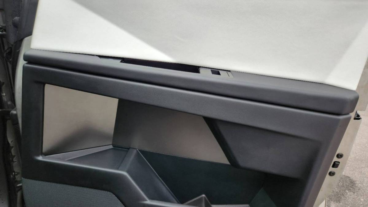 2024 Tesla Cybertruck - Images - 57