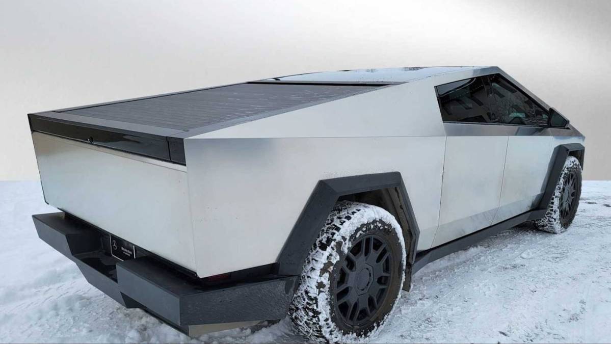 2024 Tesla Cybertruck - Images - 5