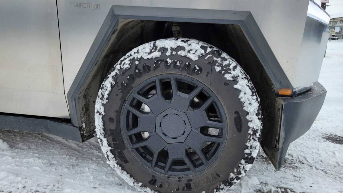 2024 Tesla Cybertruck - Images - 9