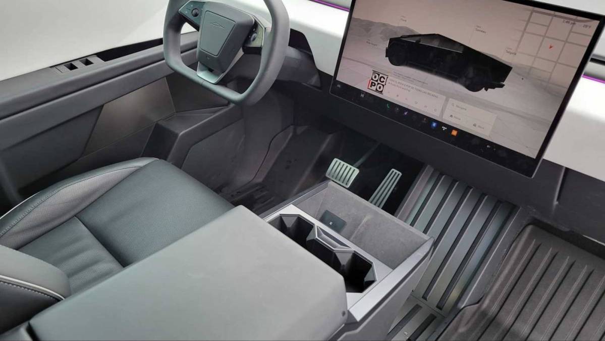 2024 Tesla Cybertruck - Images - 11