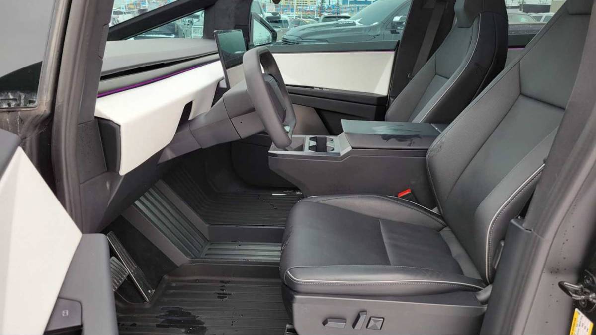 2024 Tesla Cybertruck - Images - 22