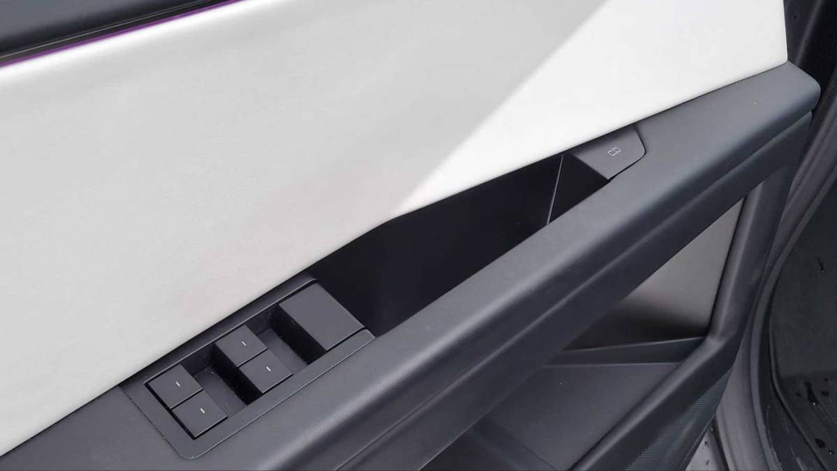 2024 Tesla Cybertruck - Images - 25