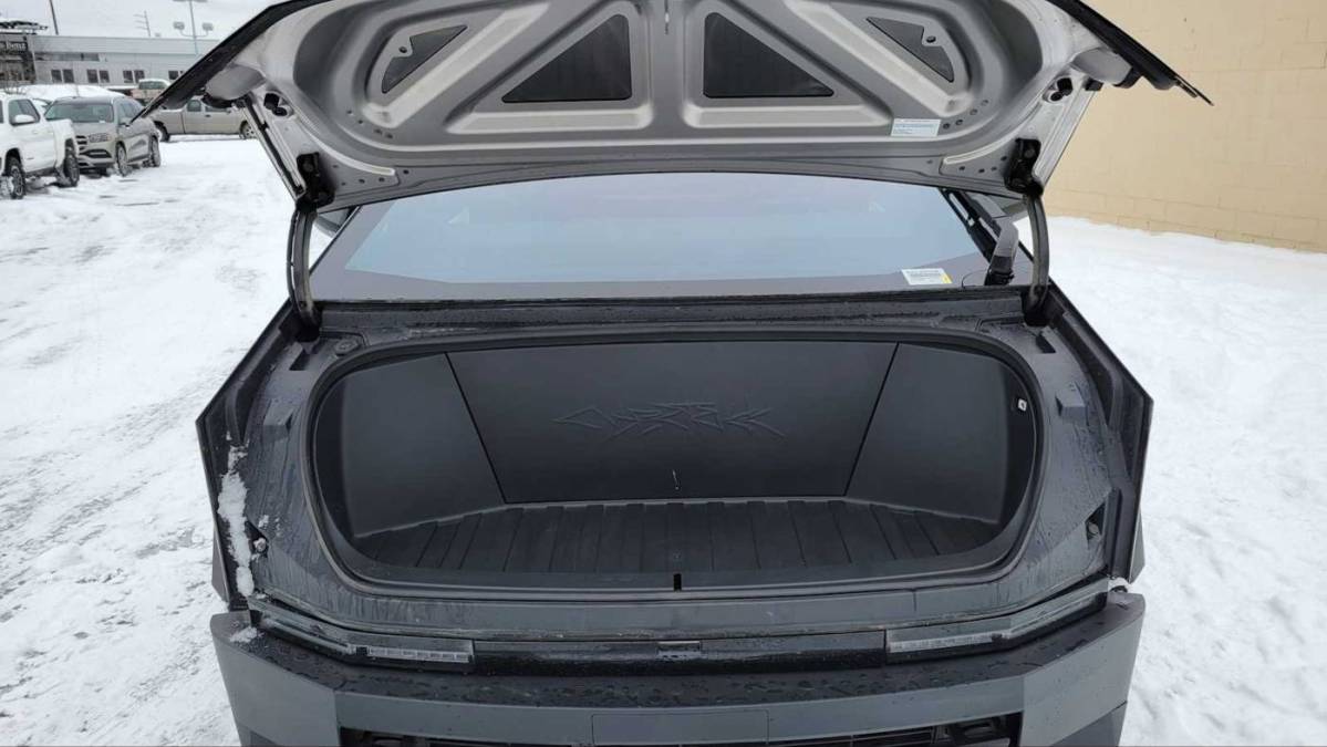 2024 Tesla Cybertruck - Images - 34