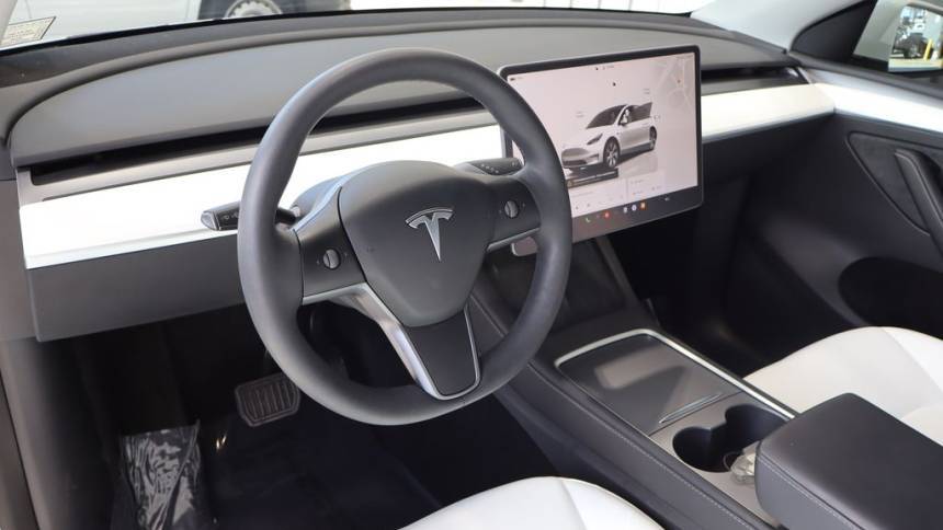 2022 Tesla Model Y 7SAYGDEE0NF542866