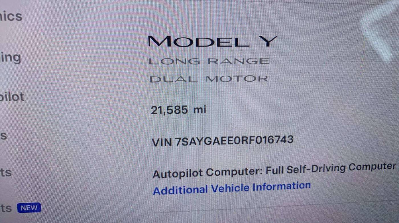 2024 Tesla Model Y 7SAYGAEE0RF016743