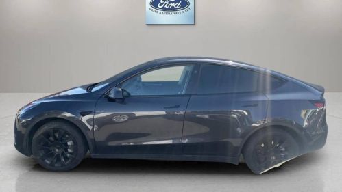 2024 Tesla Model Y 7SAYGAEE0RF016743