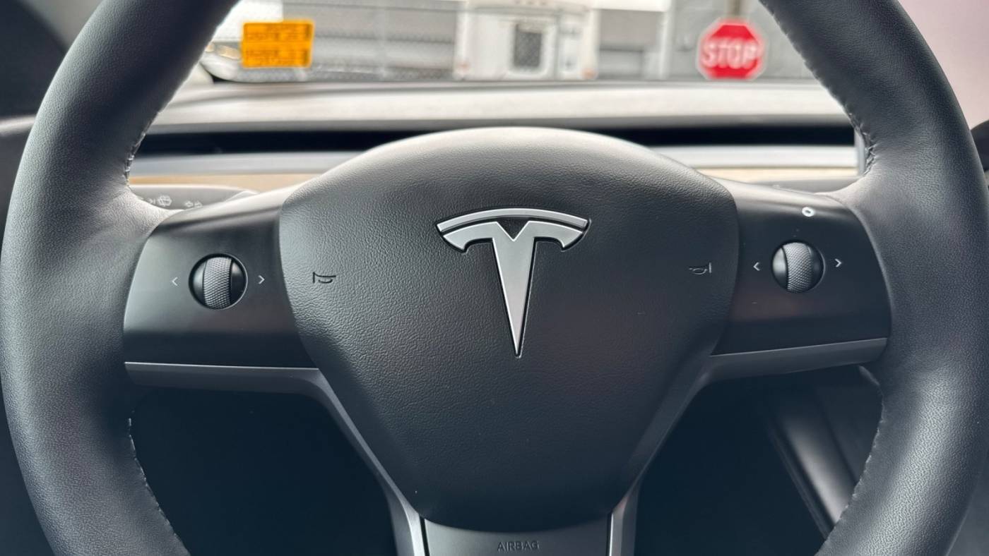 2022 Tesla Model Y 7SAYGAEE9NF344785