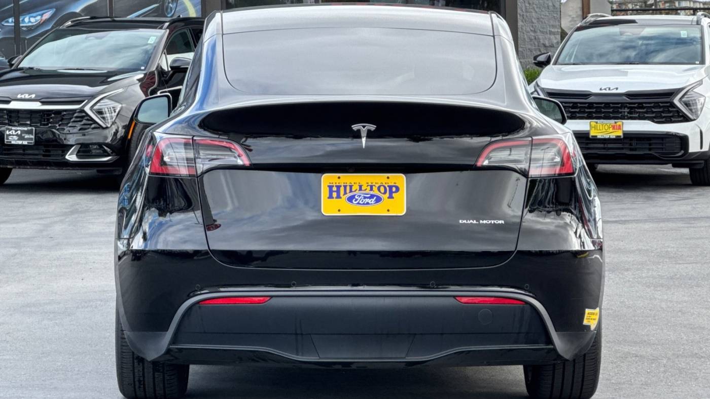 2022 Tesla Model Y 7SAYGAEE9NF344785