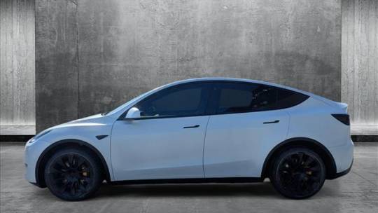 2022 Tesla Model Y 7SAYGDEE2NF454823