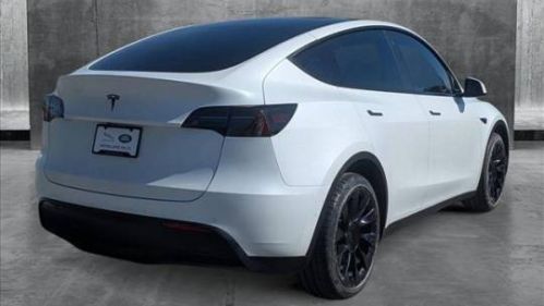 2022 Tesla Model Y 7SAYGDEE2NF454823