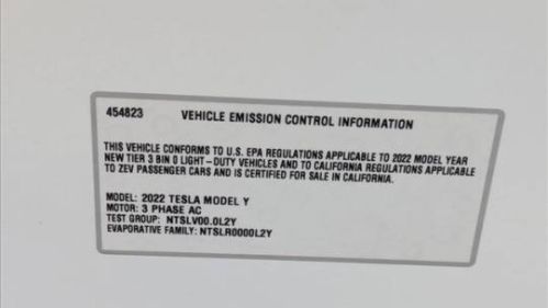 2022 Tesla Model Y 7SAYGDEE2NF454823