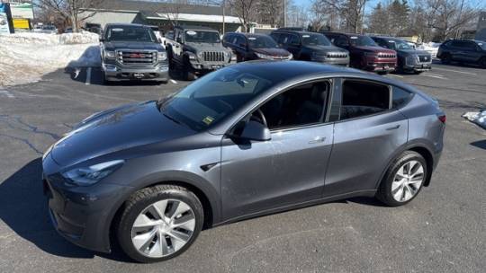 2022 Tesla Model Y 7SAYGDEE8NF379996