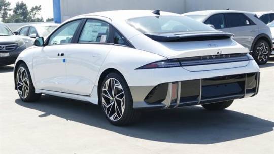 2023 Hyundai IONIQ 6 KMHM34AC4PA033639