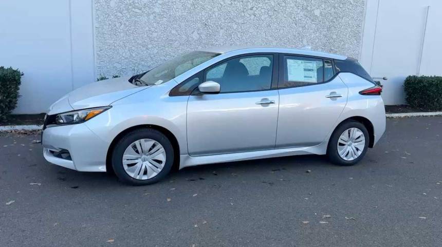 2025 Nissan LEAF 1N4AZ1BV3SC565570