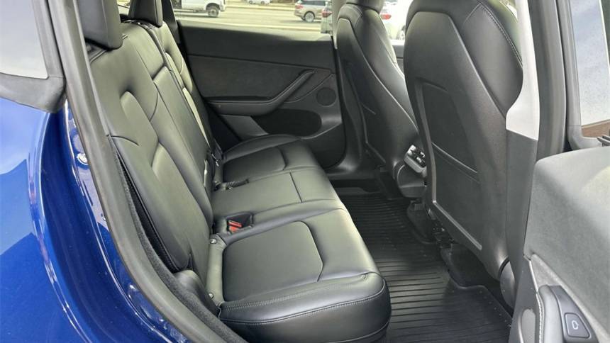 2023 Tesla Model Y 7SAYGDEE0PA042741