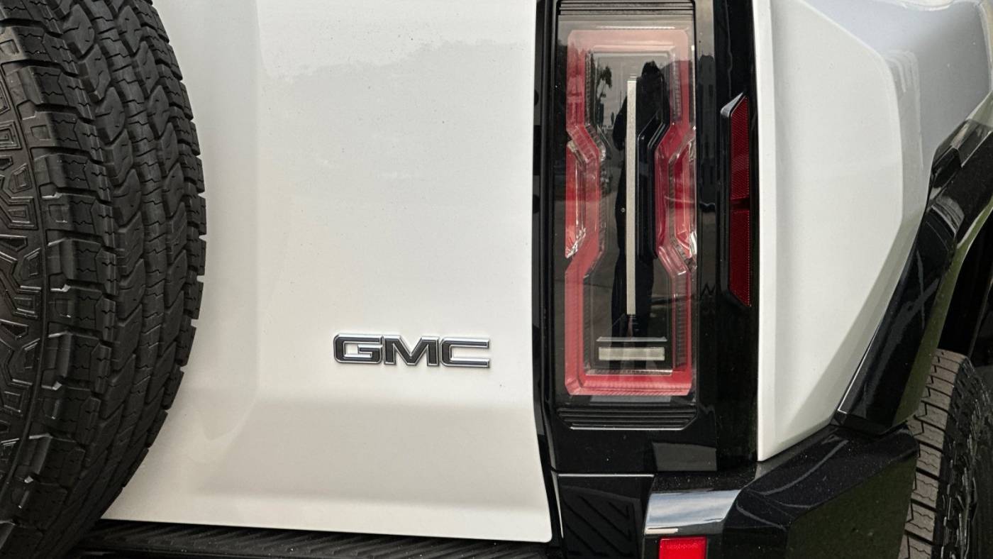 2024 GMC HUMMER EV SUV 1GKB0NDE7RU111747