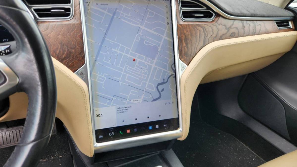 2017 Tesla Model S - Images - 22