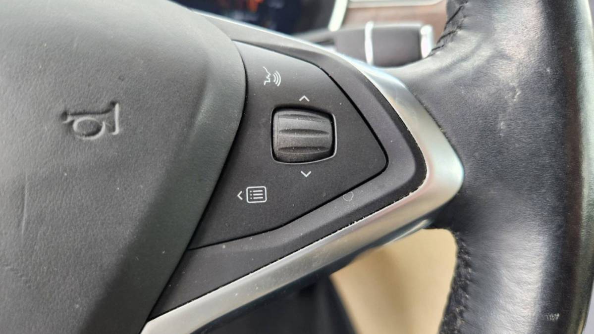 2017 Tesla Model S - Images - 27